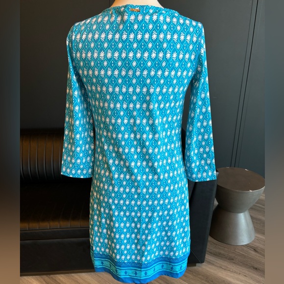 Pretty turquoise, white & blue patterned easy and comfortable dress! - Picture 7 of 8